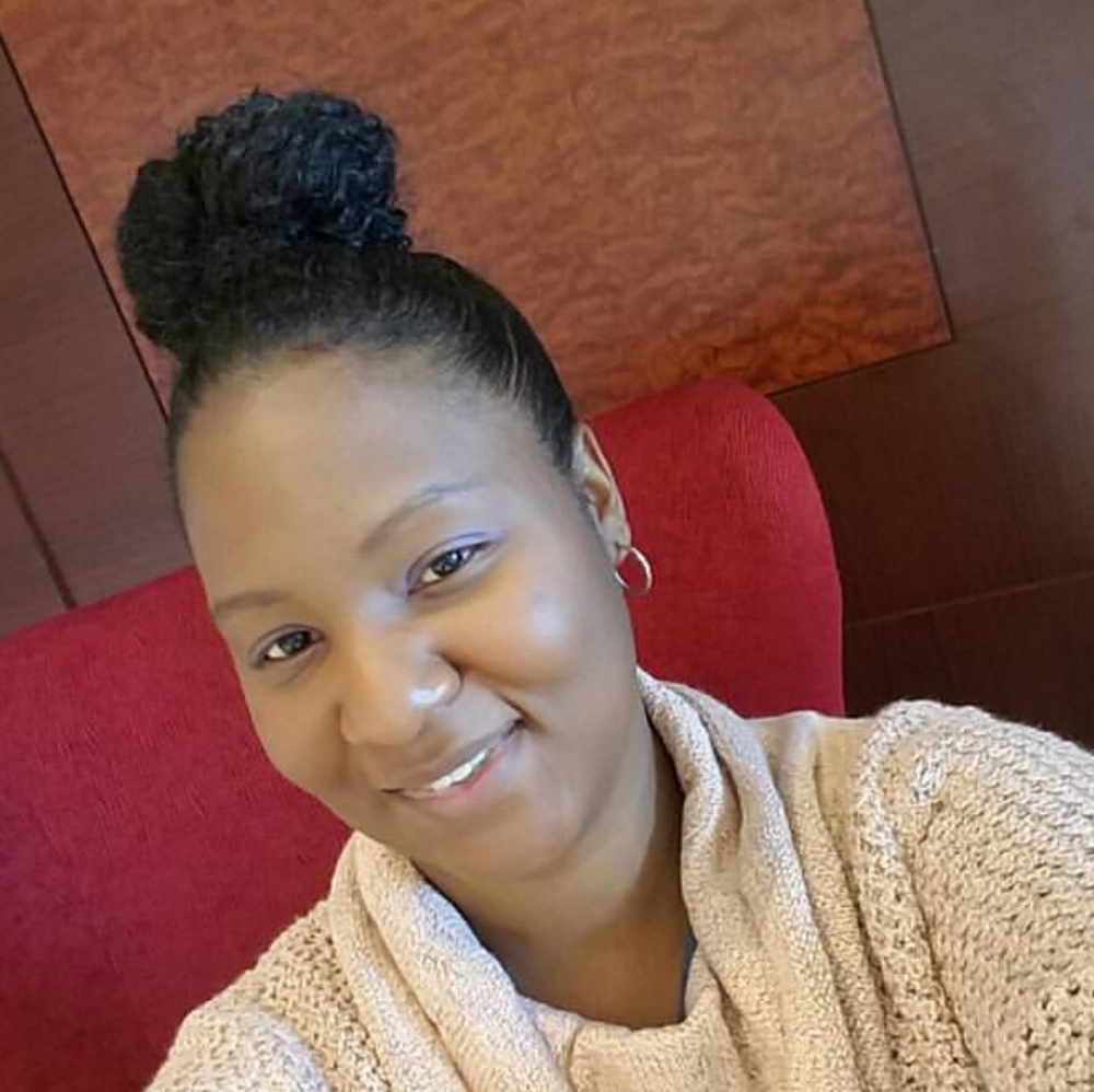 Meet your Posher, April